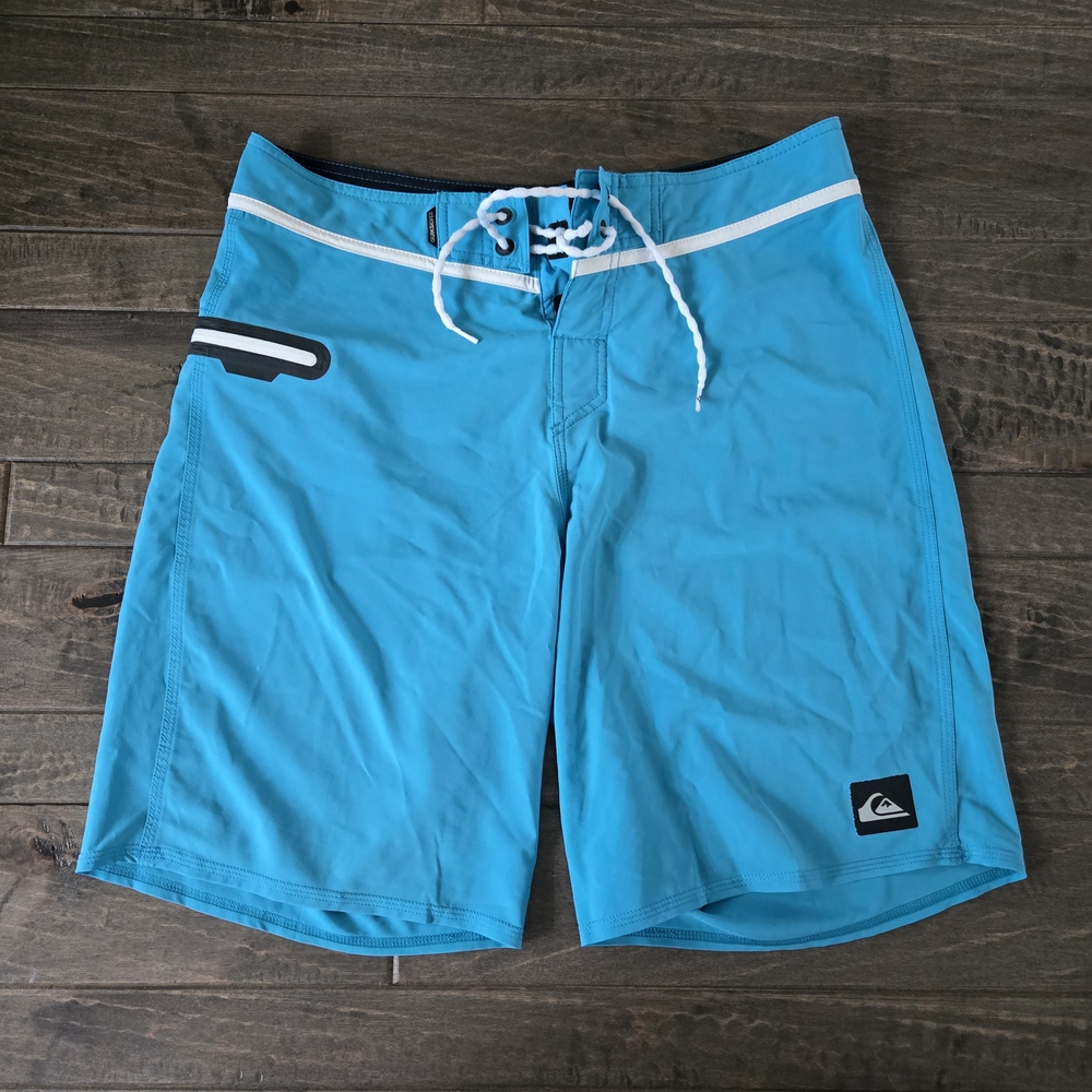 Quiksilver Blue Board Shorts with Quick-Dry Fabric Size 32